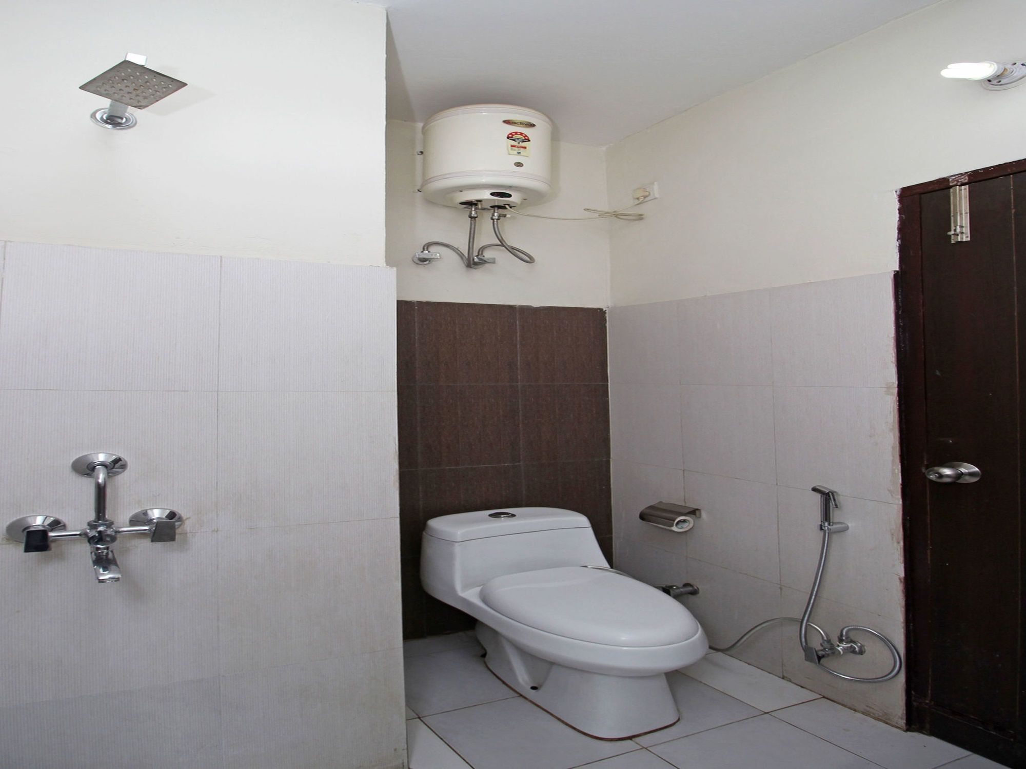 Oyo 576 Hotel Shree Kanta Residency غورغاون المظهر الخارجي الصورة